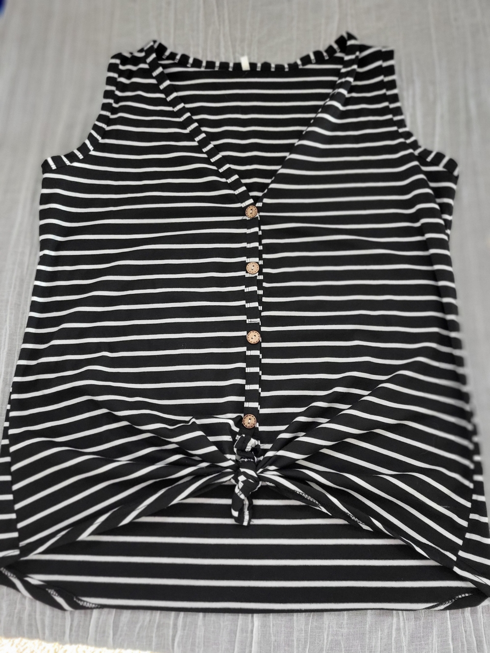 Women’s Black & White XL Striped Button-Front Tank Top